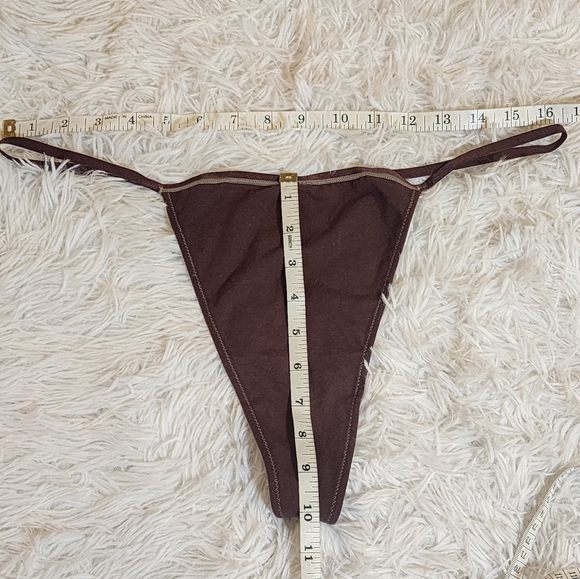 SKIMS COTTON JERSEY T-STRING THONG | CHOCOLATE/4X - Picture 6 of 13